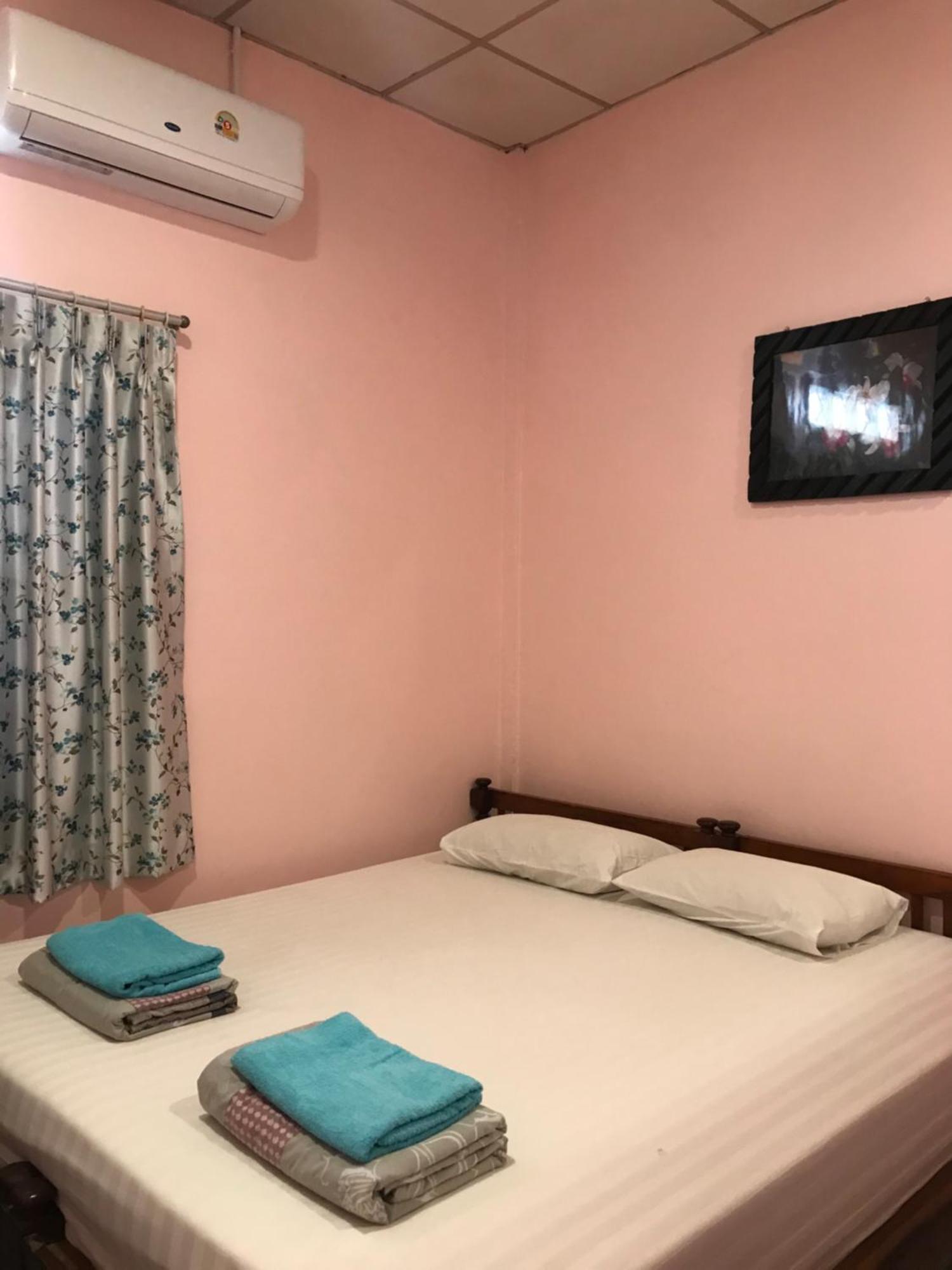 Vitoonguesthouse2Fanrooms & Aircondition Sukhothai Ngoại thất bức ảnh