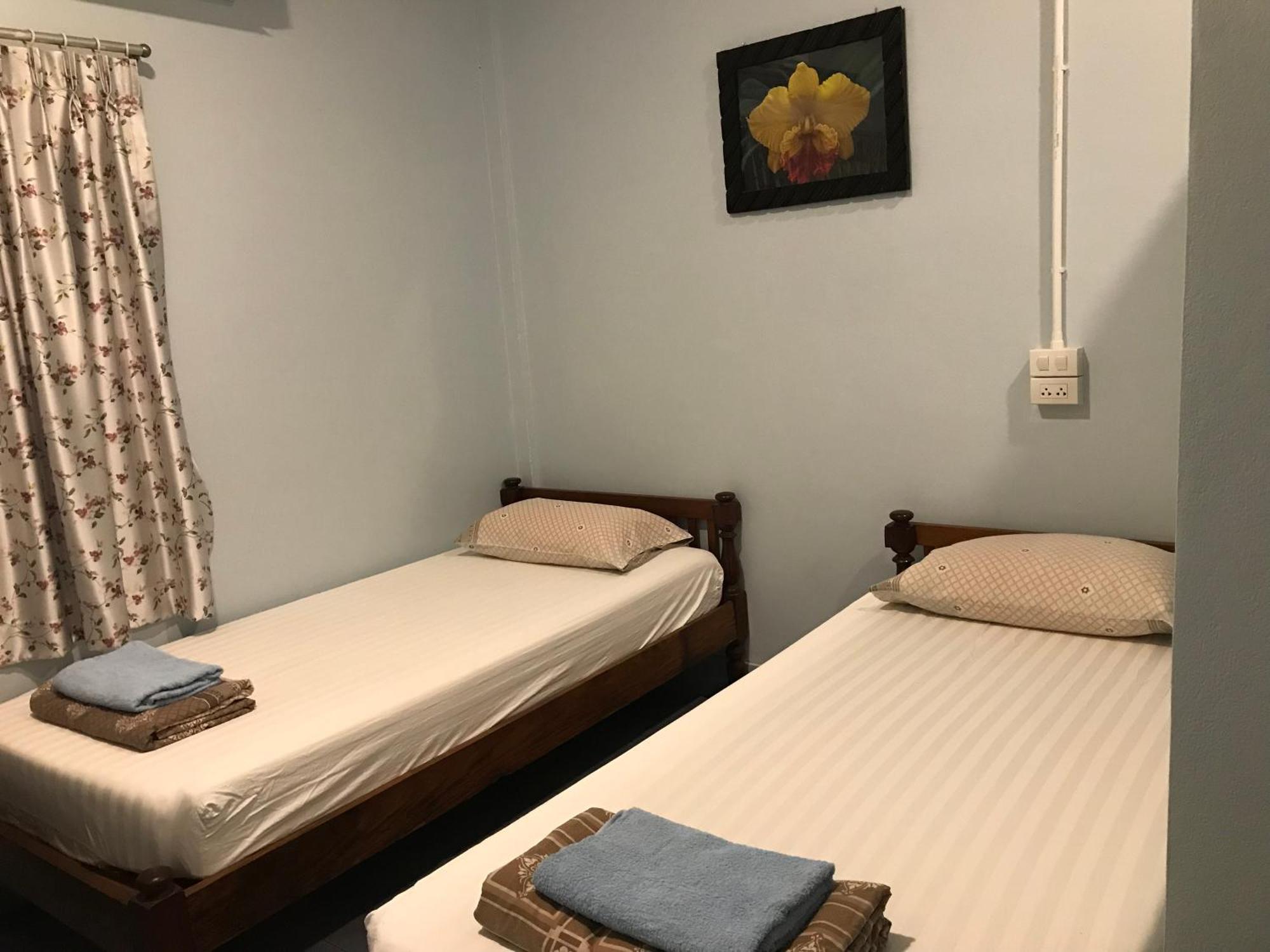 Vitoonguesthouse2Fanrooms & Aircondition Sukhothai Ngoại thất bức ảnh