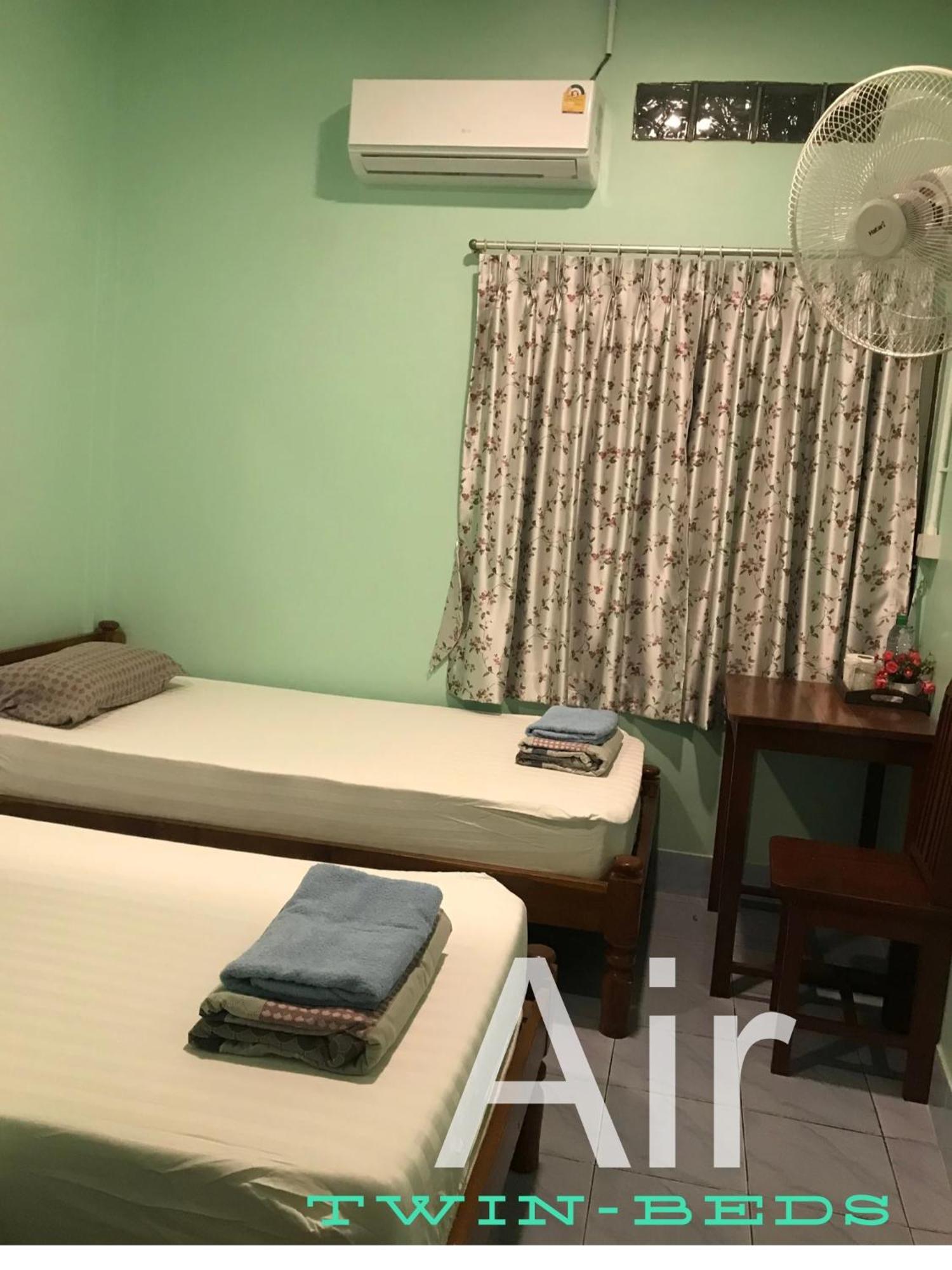 Vitoonguesthouse2Fanrooms & Aircondition Sukhothai Ngoại thất bức ảnh