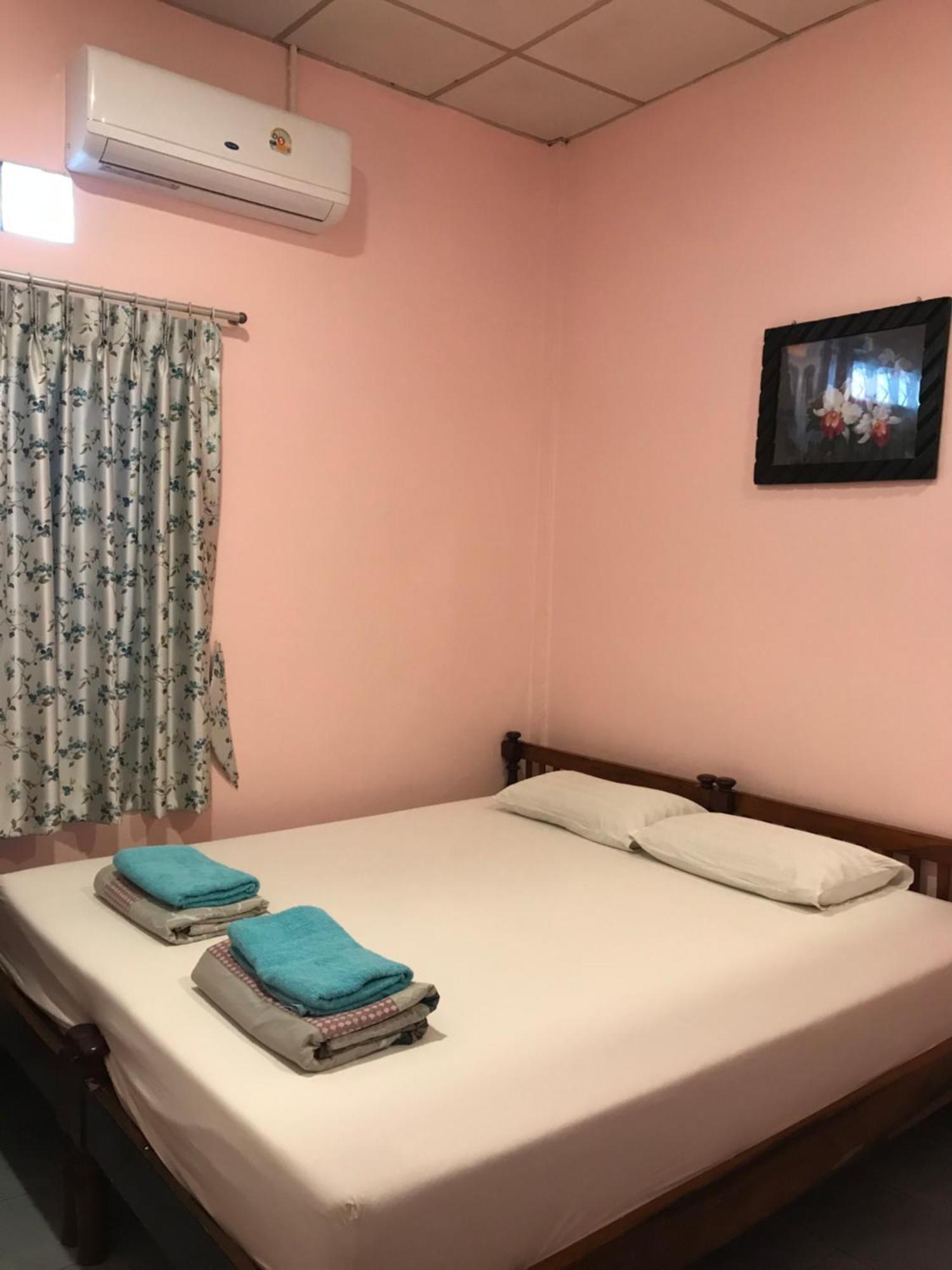 Vitoonguesthouse2Fanrooms & Aircondition Sukhothai Ngoại thất bức ảnh